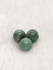 エメラルドビーズ6mm vo2 高品質 3粒 〈写真現物販売〉