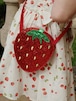 送料無料【KONGES SLØJD】 strawberry shoulder bag