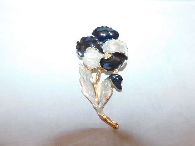 花のブローチ(ビンテージ) vintage brooch ( flower)