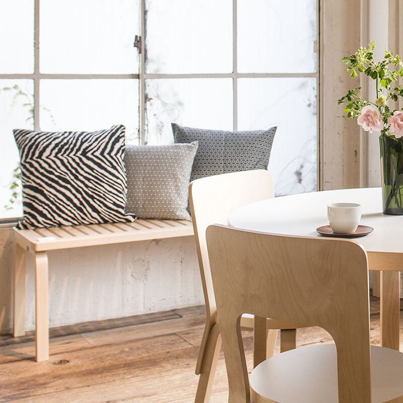 即納》ゼブラ 40cm角 ウール クッションカバー［アルテック］ | REAL