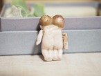 肩を組んだ双子ビスクドール　ガーゼの袋入り 画像13