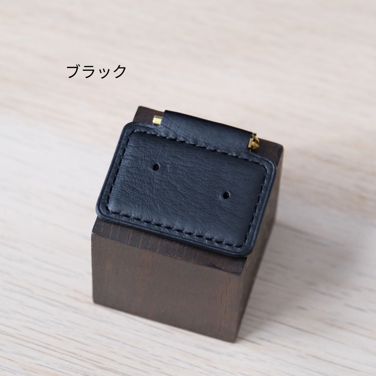 バッジ2つ用 ソムリエバッジ(ワインエキスパート)とサケ