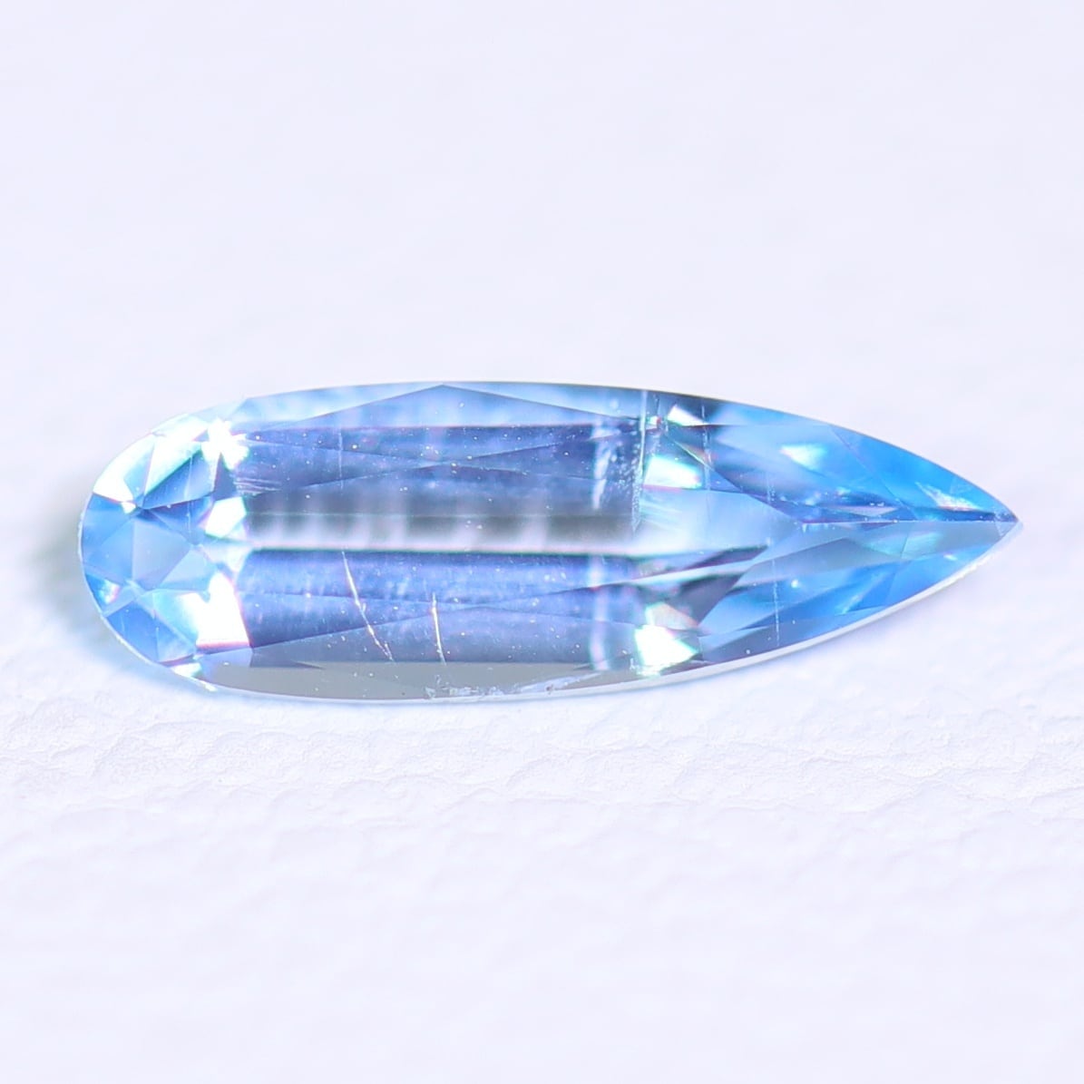 バイカラージェレメジェバイト ルース 0.35ct-