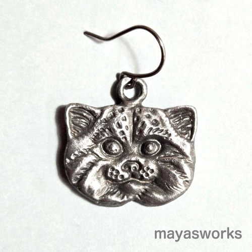 【Metal Drawing】　No.010　マヌルネコのピアス（片耳）