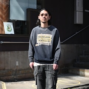 中綿なしで着やすい、ボンバージャケットと日焼け加工が魅力なミリタリーパンツコーディネート