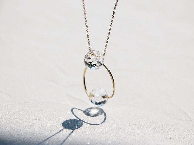 14kgf- twist ring crystal quartz (special cut)2way necklace