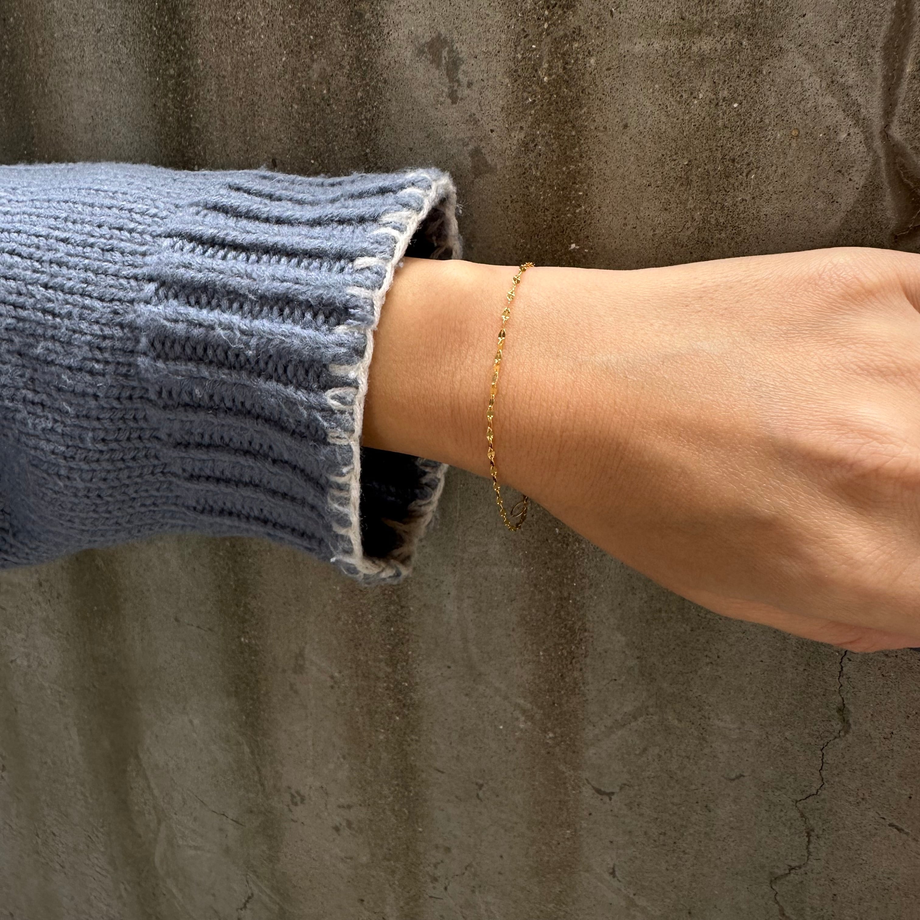 クローバー型ブレスレット ブレスレット 四葉クローバー リバーシブル 両面 ブラック ホワイト