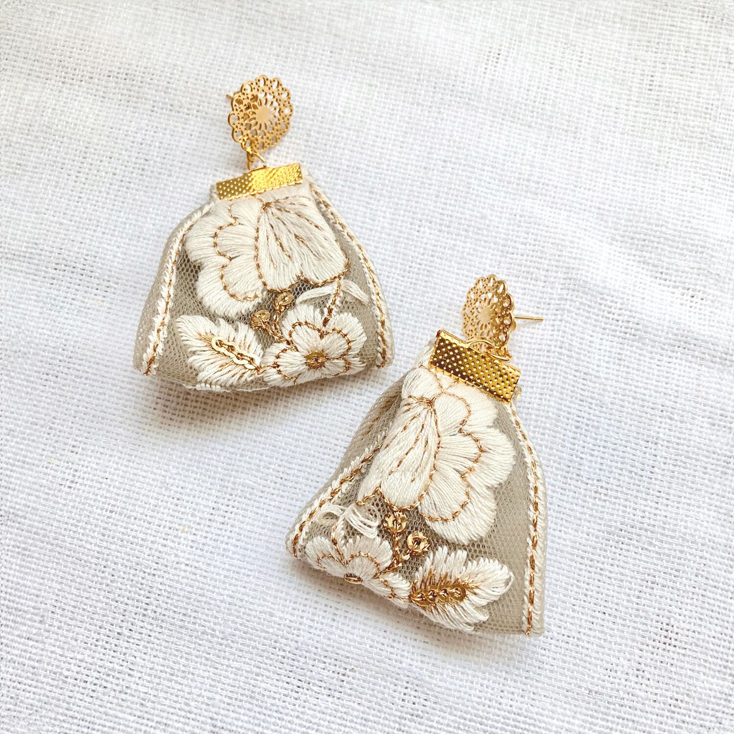 *お花とショートリボンのピアス*【No.230】 お花とショートリボンのピアス*【No.230】 【公式通販】