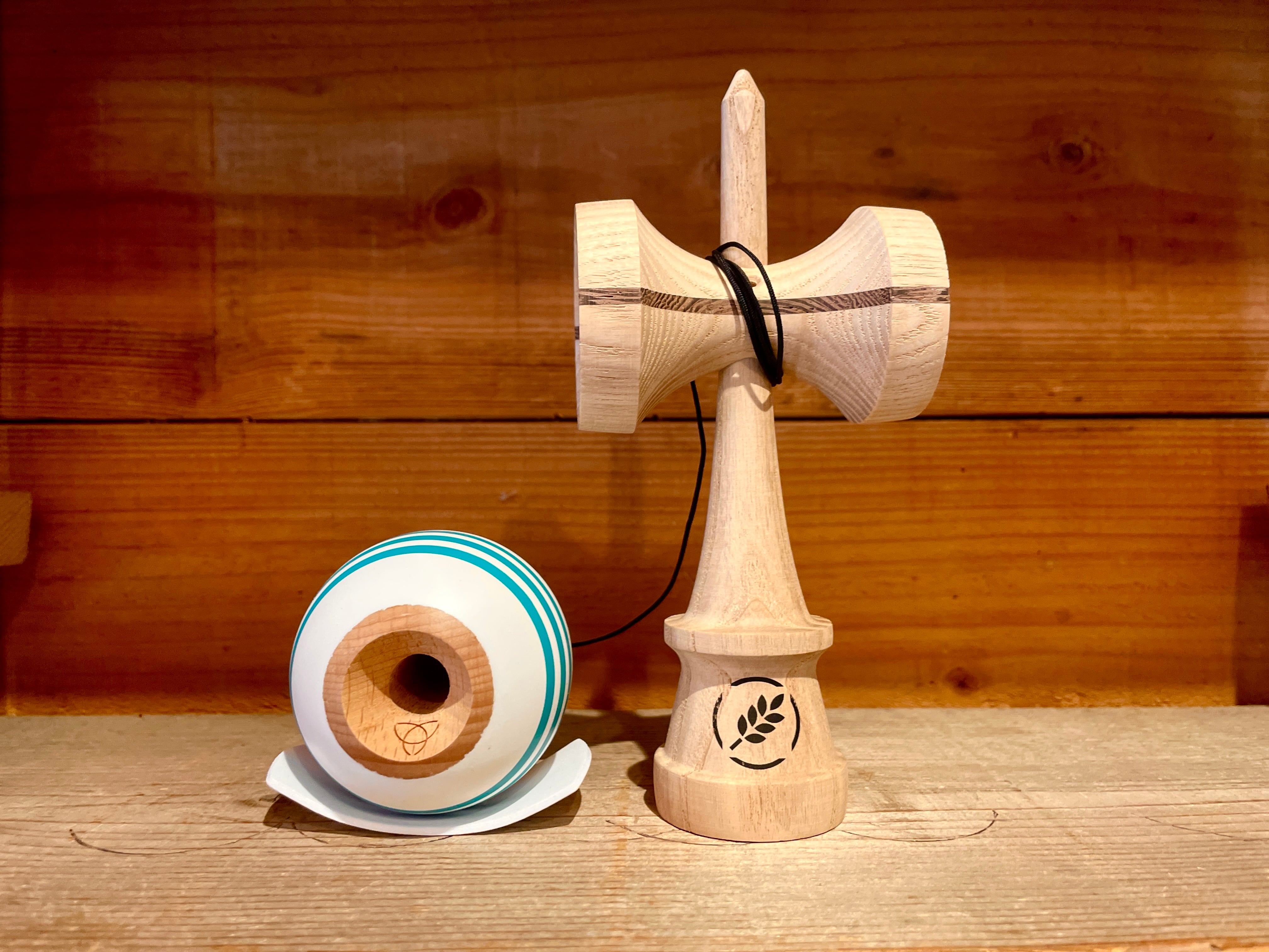 けん玉 HIGGS x Cereal kendama KWC TEAL HIGGS x Cereal kendama KWC TEAL Hybrid 2o4 Shape けん玉 | MERSYS