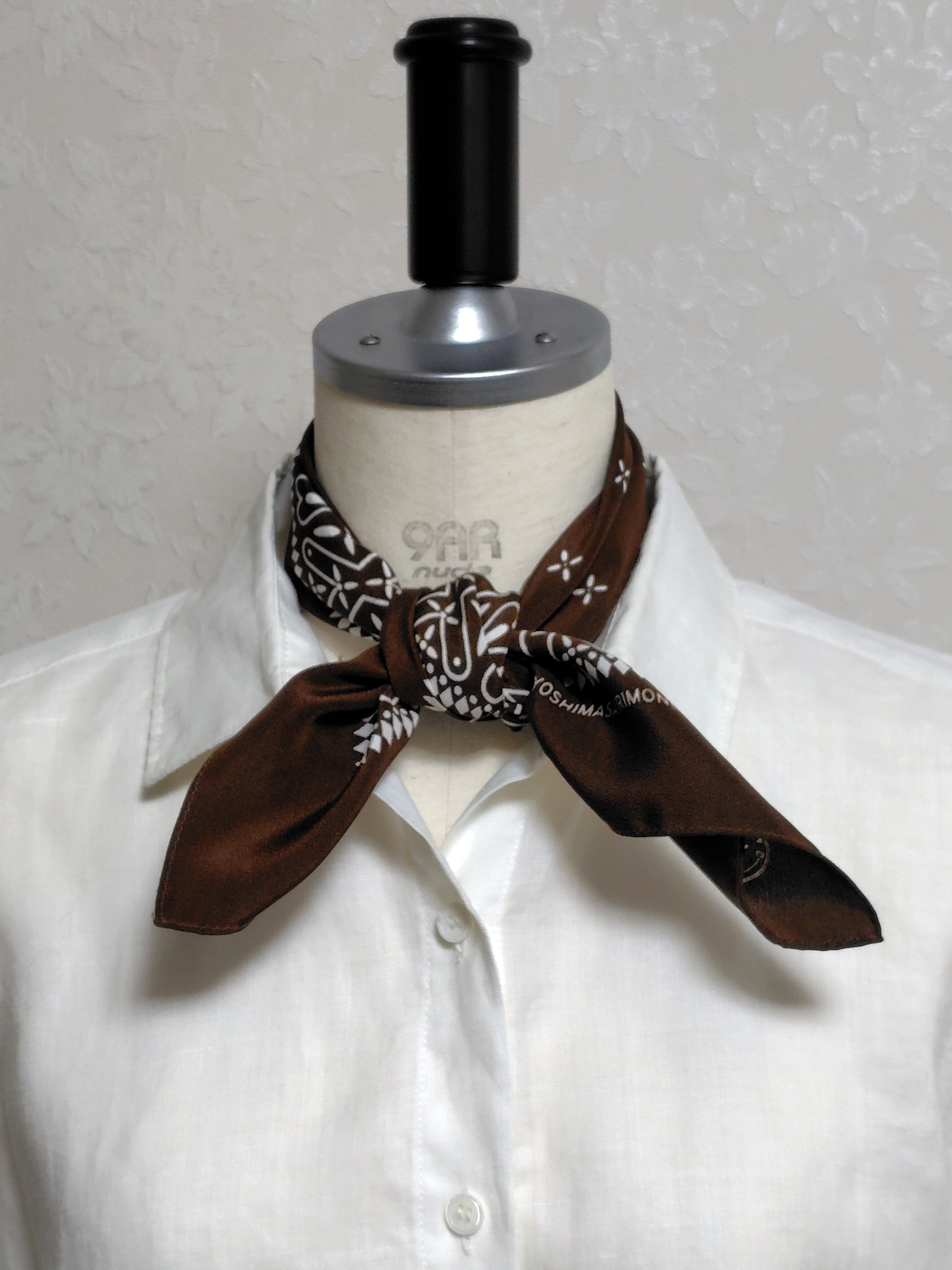 Snoop/ 洗えるシルクスカーフ/ 浜ちりめんシルク【Brown-クロス柄 53