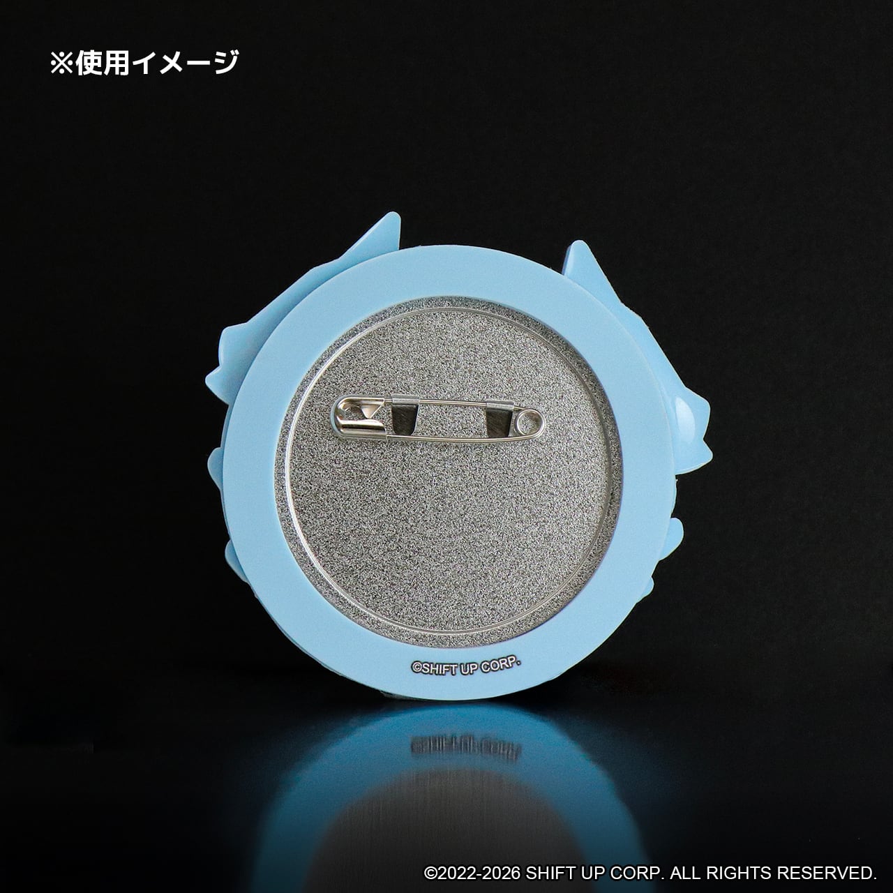 ストア限定】『勝利の女神：NIKKE』 缶バッジラバーホルダー