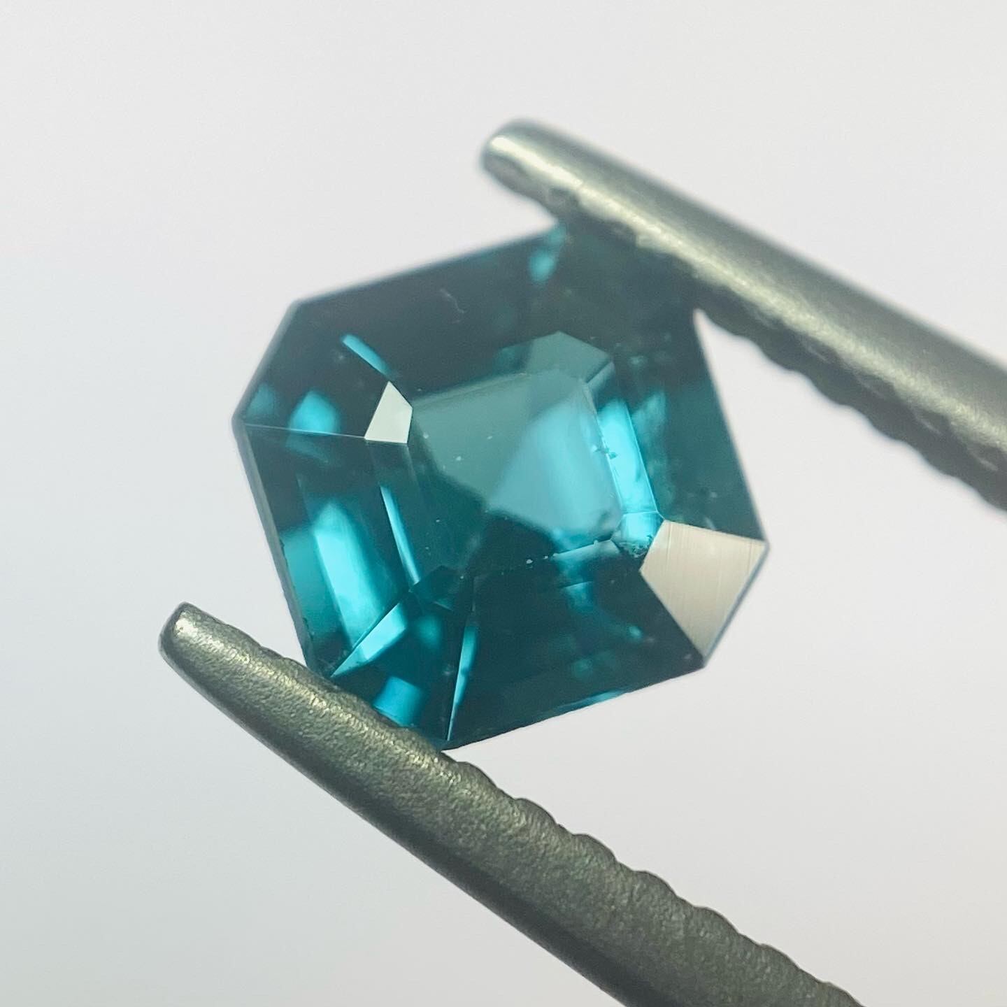 Dive into the ocean トルマリン