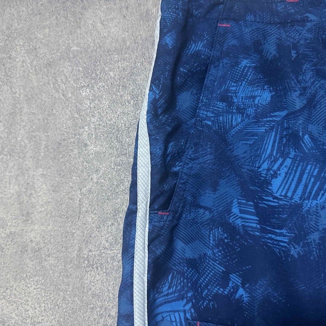 メンズ】OAKLEY オークリー 刺繍 ロゴ 総柄 ハーフパンツ ブルー系 34