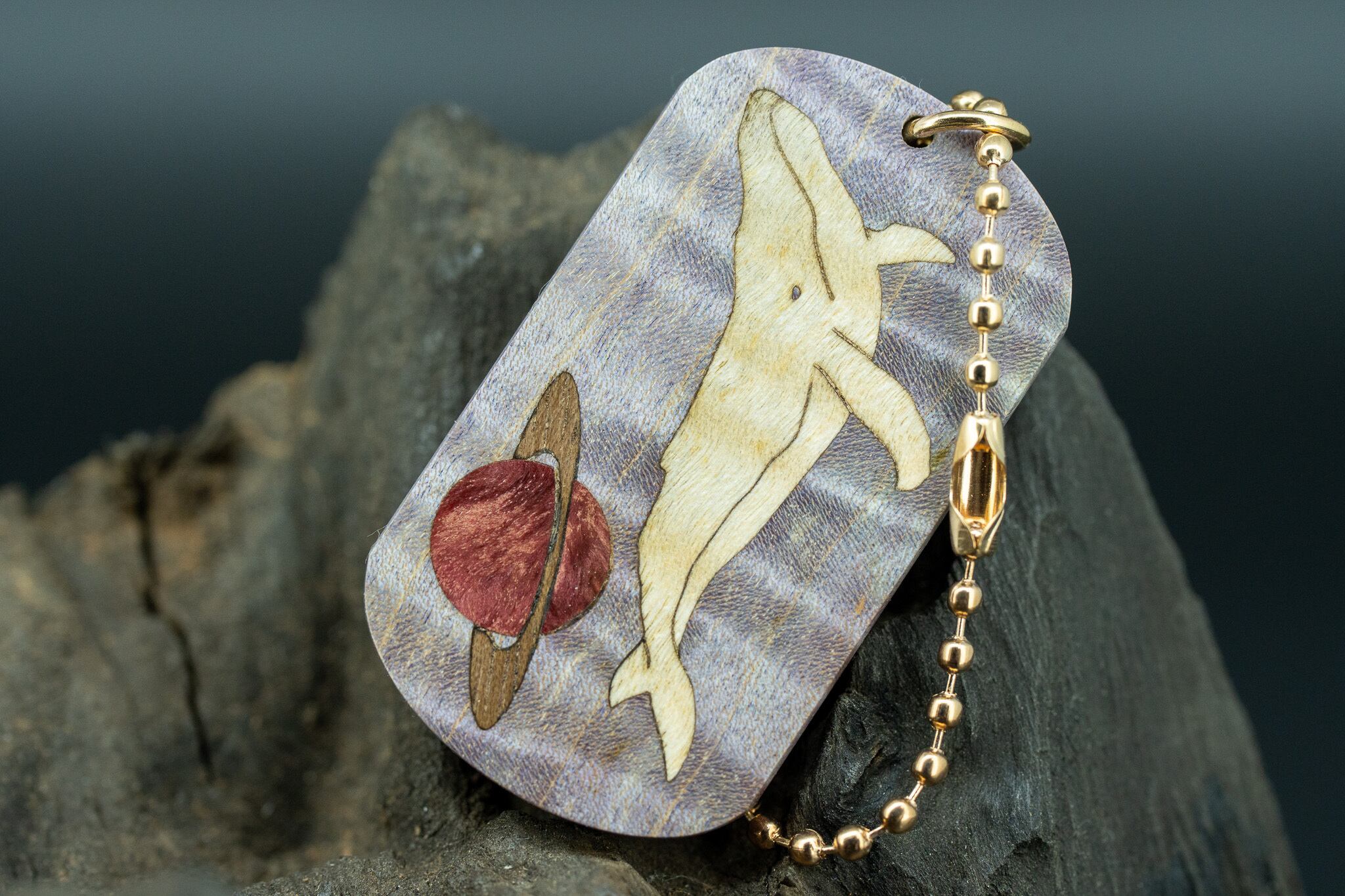 【カナダの象徴】ハードメープル スタビライズウッド ドッグタグ 象嵌 勇魚と惑星