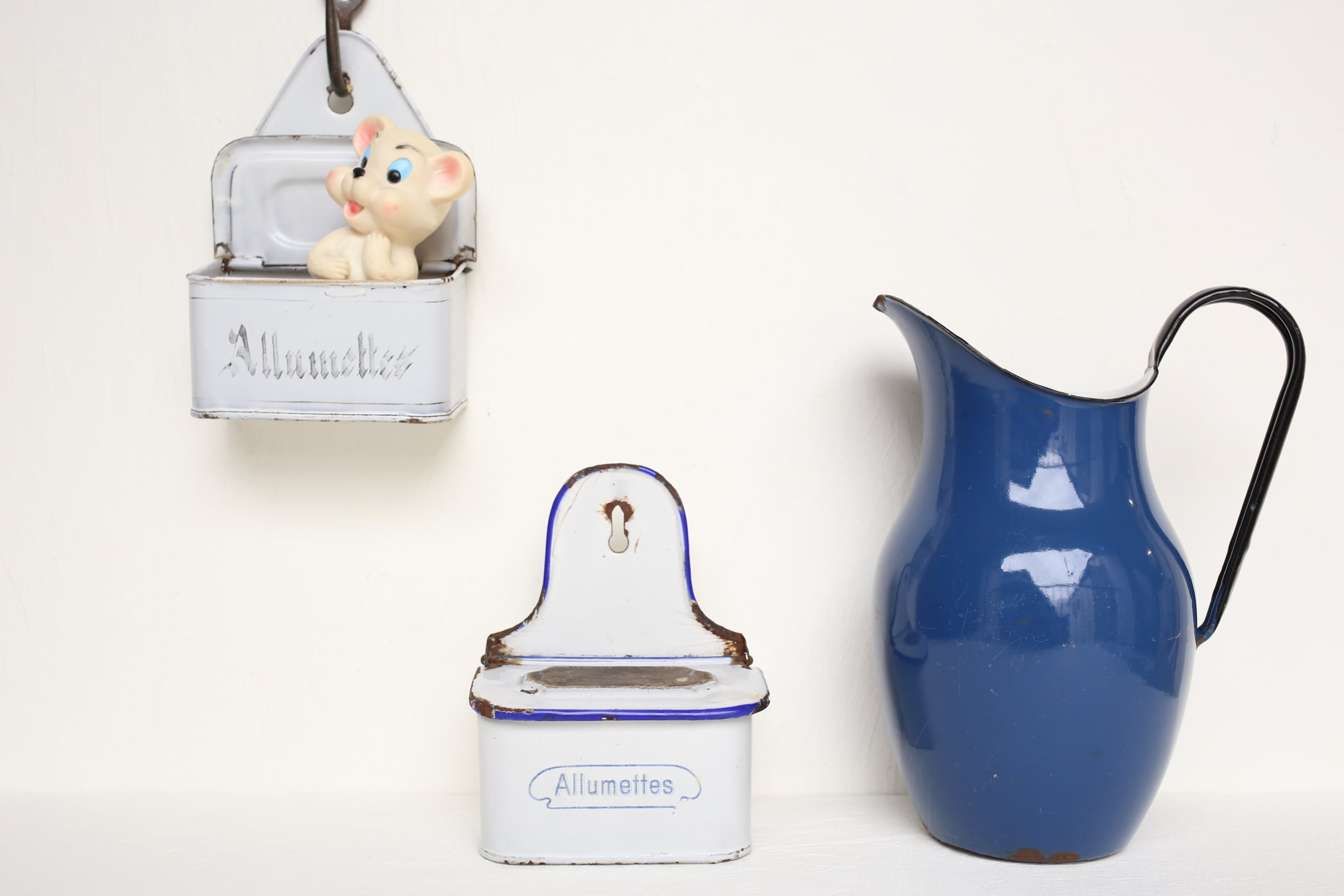 フランス アンティーク ヴィンテージ ホーローALLUMETTES缶 N-03351