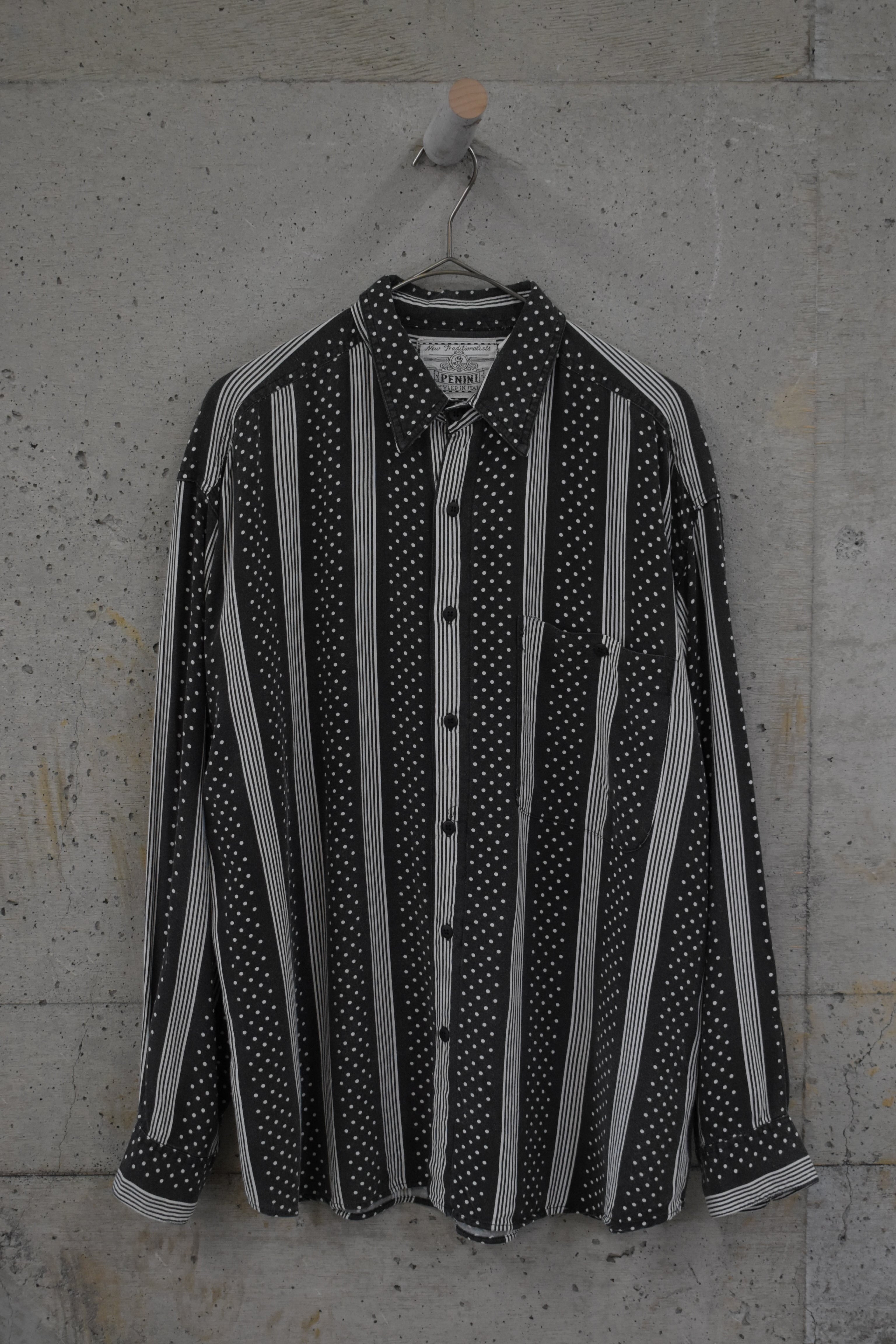 Monotone polka dot rayon shirt