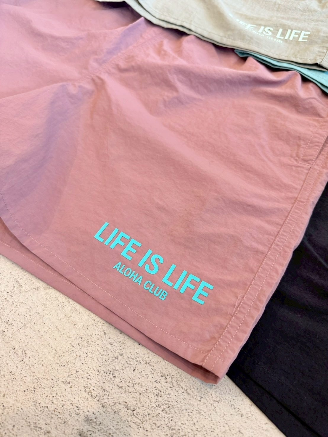 LIFE is オリジナル ラバーロゴ水陸両用ショーツ ¥6,990+tax