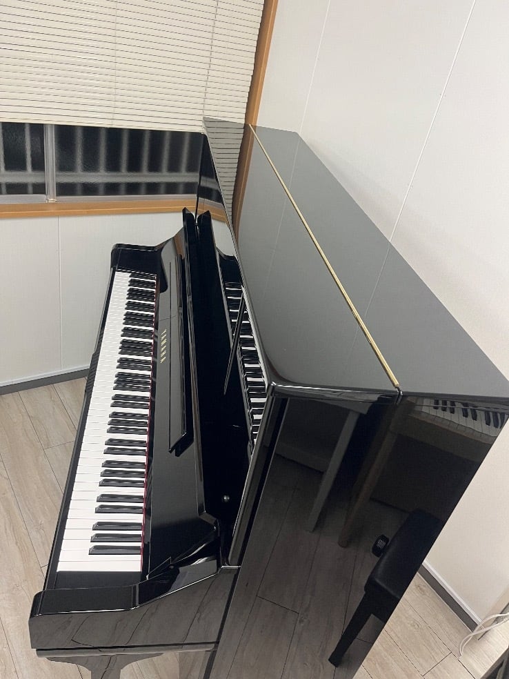 ☆78265【アップライトピアノ】YAMAHA YU30 ソフトランディング搭載