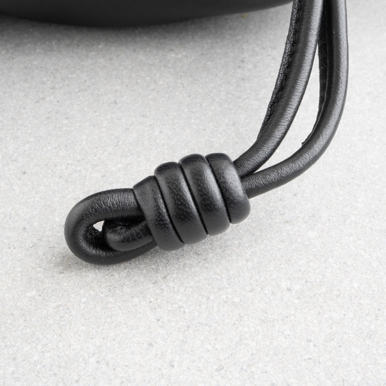 ロエベ フラメンコ パース ミディアム メローナパラム ブラック レザー ショルダーバッグ