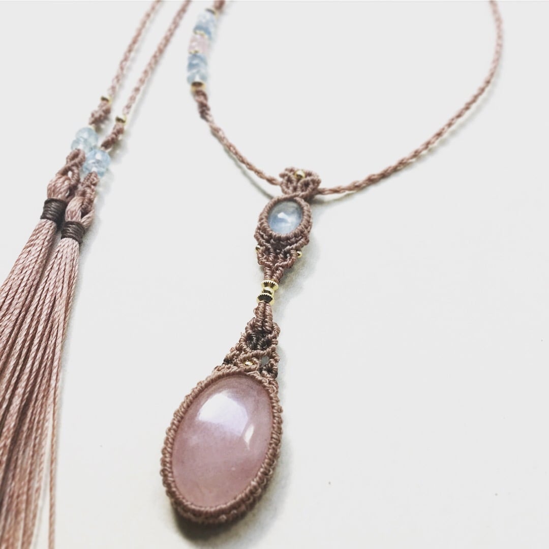 アクアマリン×ローズクォーツ マクラメペンダント | Lico macrame