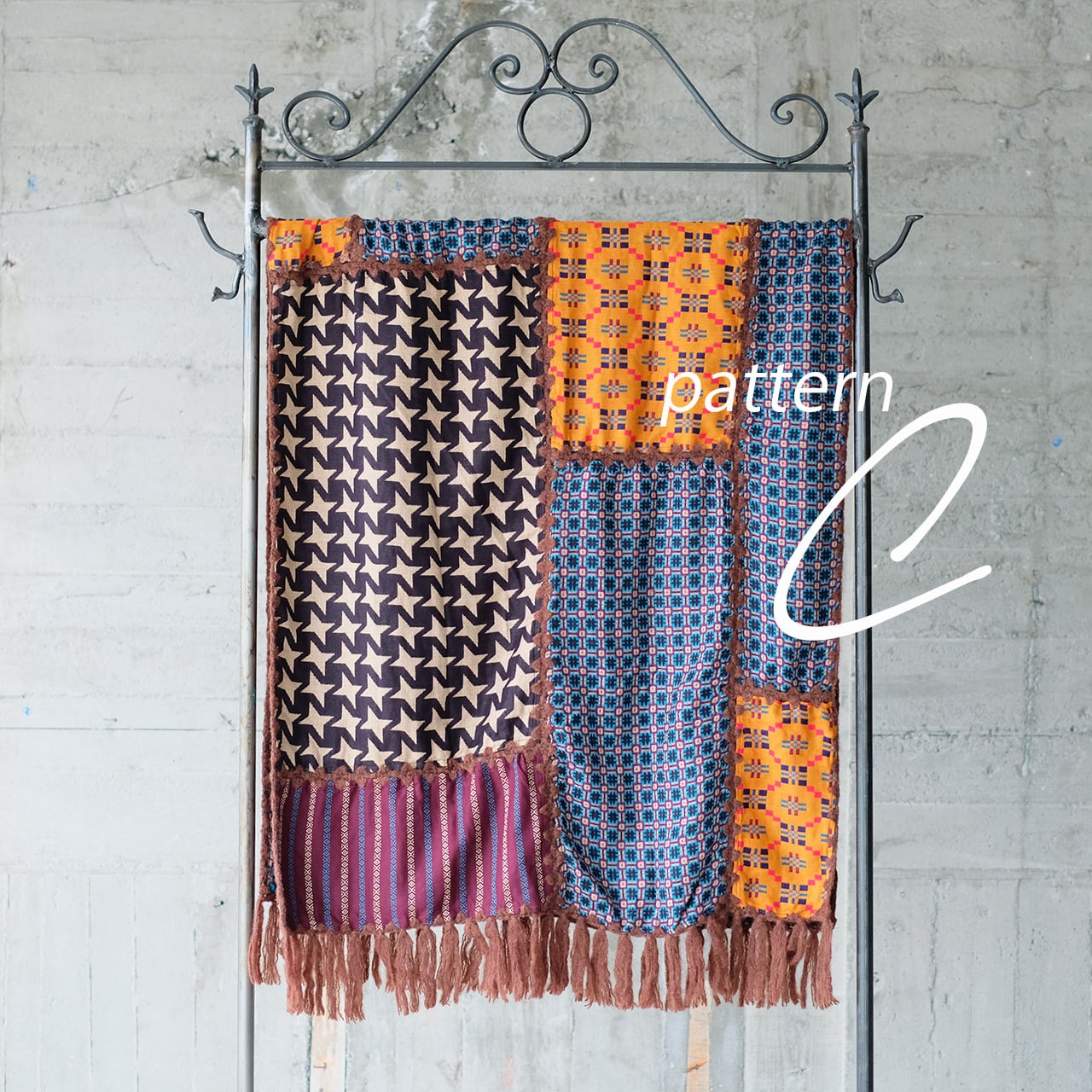 復刻再販】主役級マフラー！柄生地パッチワーク大判ストール