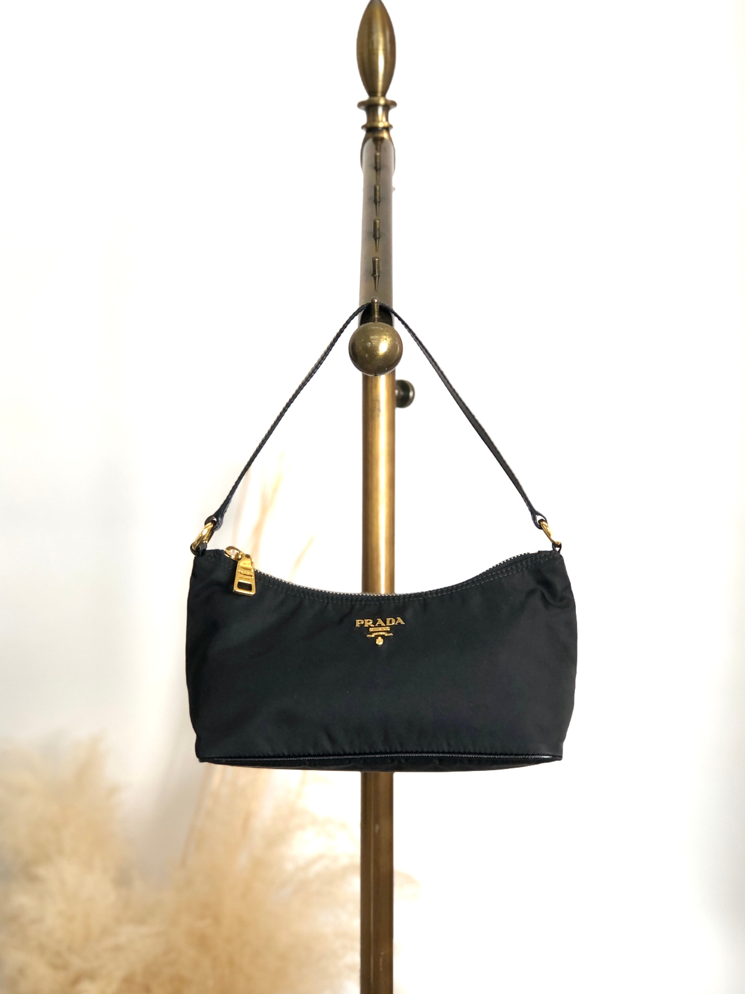 PRADA プラダ ハンドバッグ ブラック ロゴ ナイロンvintage ヴィンテージ オールド 4kewfr