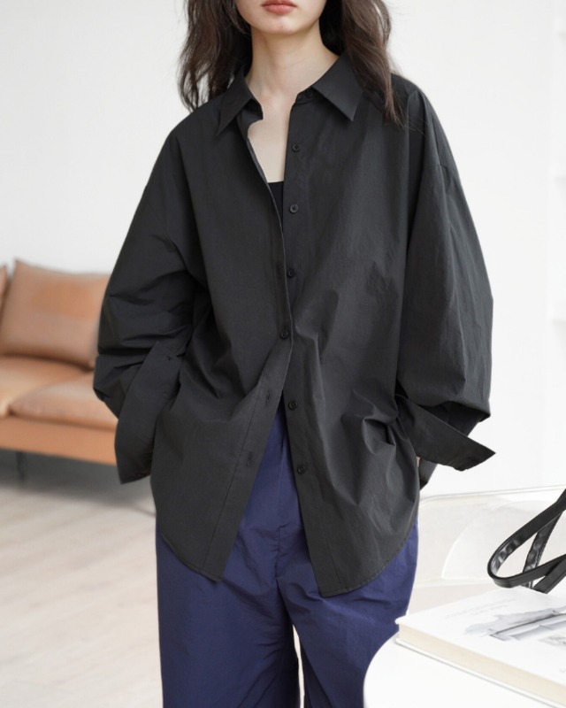 Back tuck simple oversized shirt　TH2671