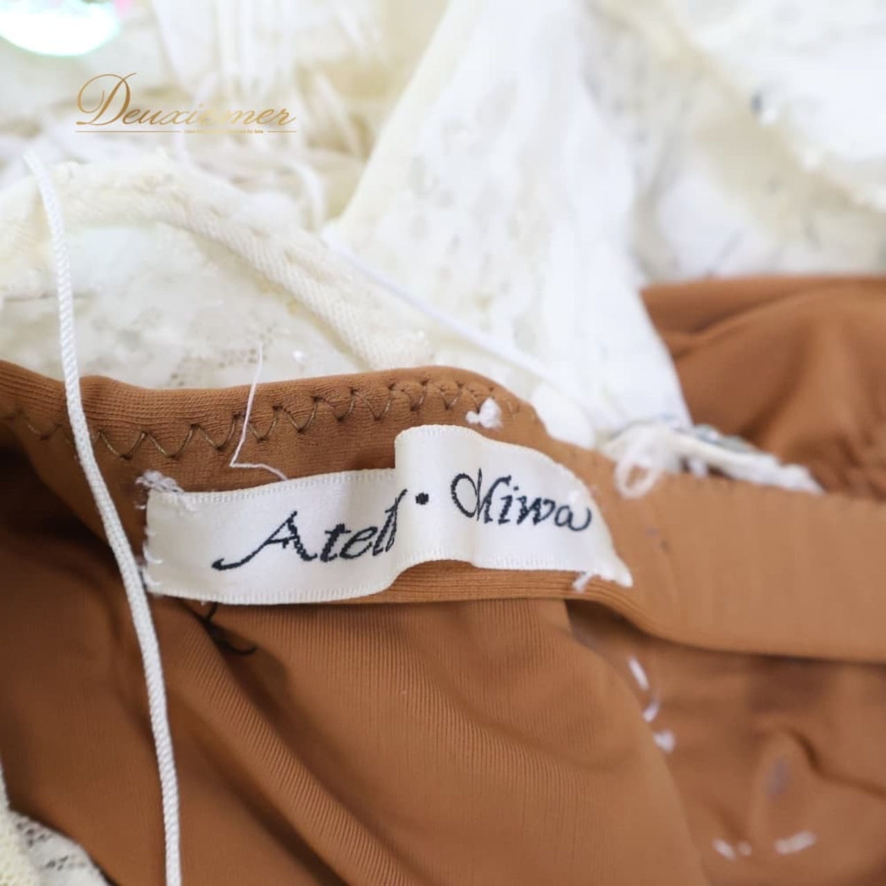 社交ダンス 衣装 ラテン ドレス ワンピース ホワイト系 ベージュ系 アトリエ ミワ Atelier Miwaアイボリー 白 レース デモ 競技 ダンス パーティ 発表会 装飾 フリンジ デモンストレーション 競技会 パーティー イベント 舞台衣装 オフホワイト 装飾 優しい色 女性用