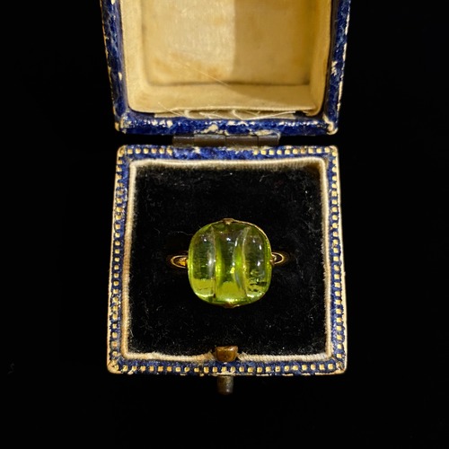 Yellow green ridged square glass ring