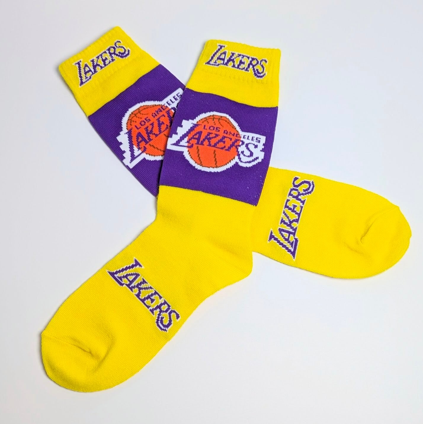 【 Los Angeles Lakers / ロサンゼルス レイカーズ 】 crew socks / クルーソックス / 靴下 / ソックス〚アメリカン雑貨 アメトイ〛