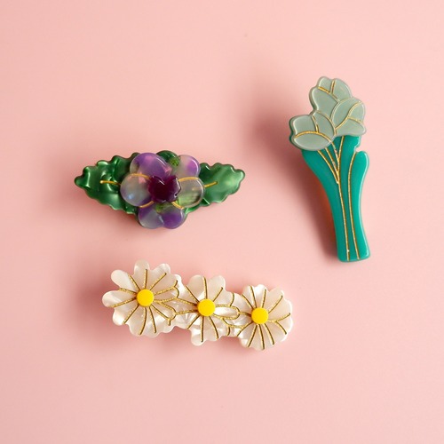 小さなお花のヘアクリップ