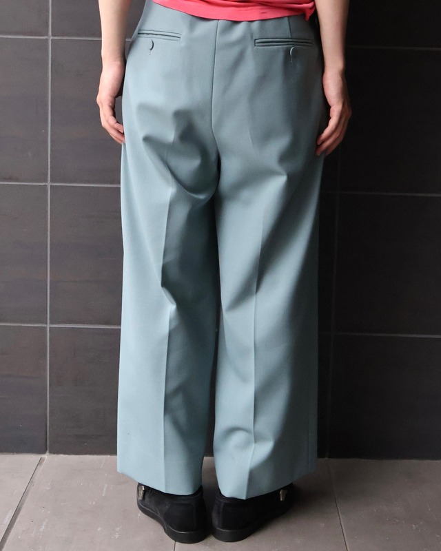【GUCCI】coloring straight slacks