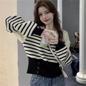 【送料無料】 トップス セーター ロング丈 萌え袖 袖あり 長袖 クルーネック Aライン フレア プルオーバー ニット かわいい 大人可愛い 大人女子 こなれ感 シンプル カジュアル 大人 上品 おしゃれ お洒落 ラフ コンサバ ヘルシー ボーダー 冬 30代 40代 レディース 女性用 ママ デート お出かけ お茶会 女子会 休日 演奏会 授業参観 着回し プチプライス デイリーユース 普段使い オルチャン 韓国 ファッション 定番アイテム トレンド 着痩せ   インスタ映え ベージュ モノトーン