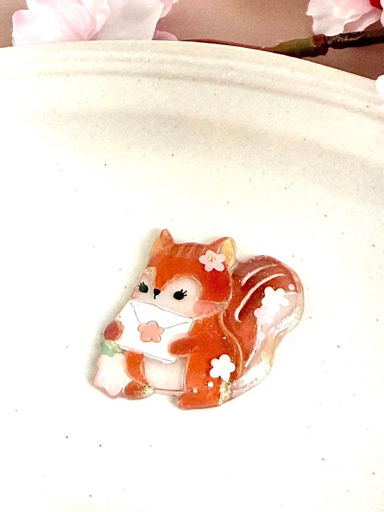ブローチ『さくらポストのリスさん』ストーリーカード付き