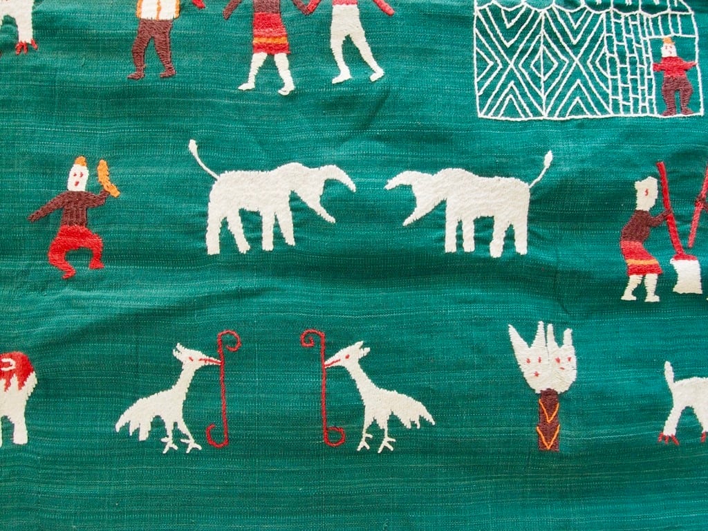 NAGA TRIBE - EMBROIDERY TAPESTRY / GREEN | casablanca