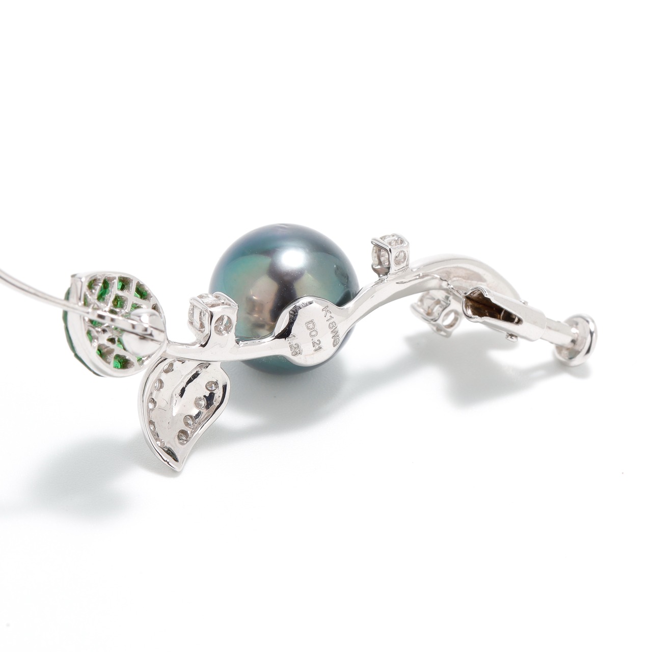 グリーンガーネット ブローチ K18(WG) / 1.250ct / DA 0.210ct