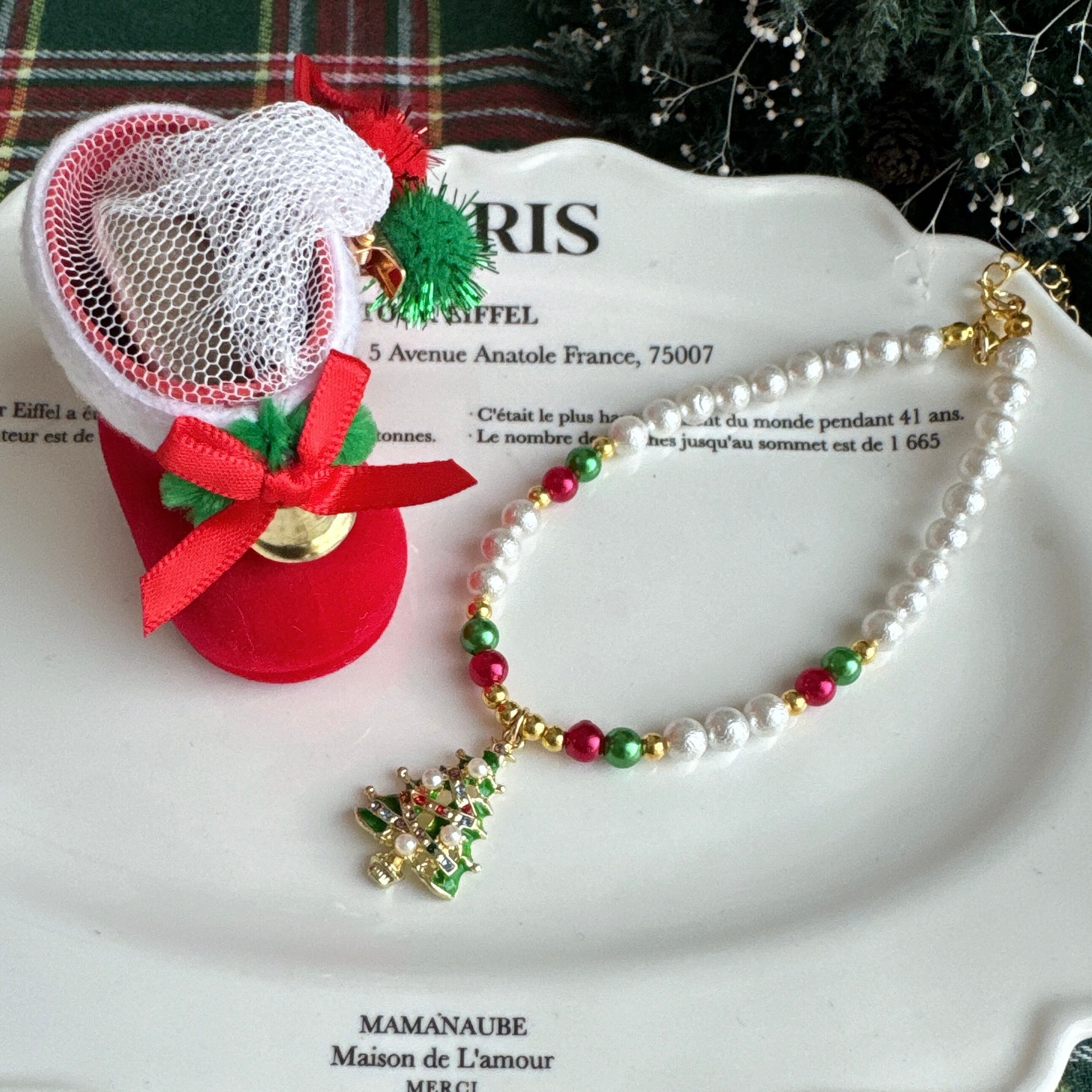 クリスマス*サンタブーツとゴールドツリーネックレス
