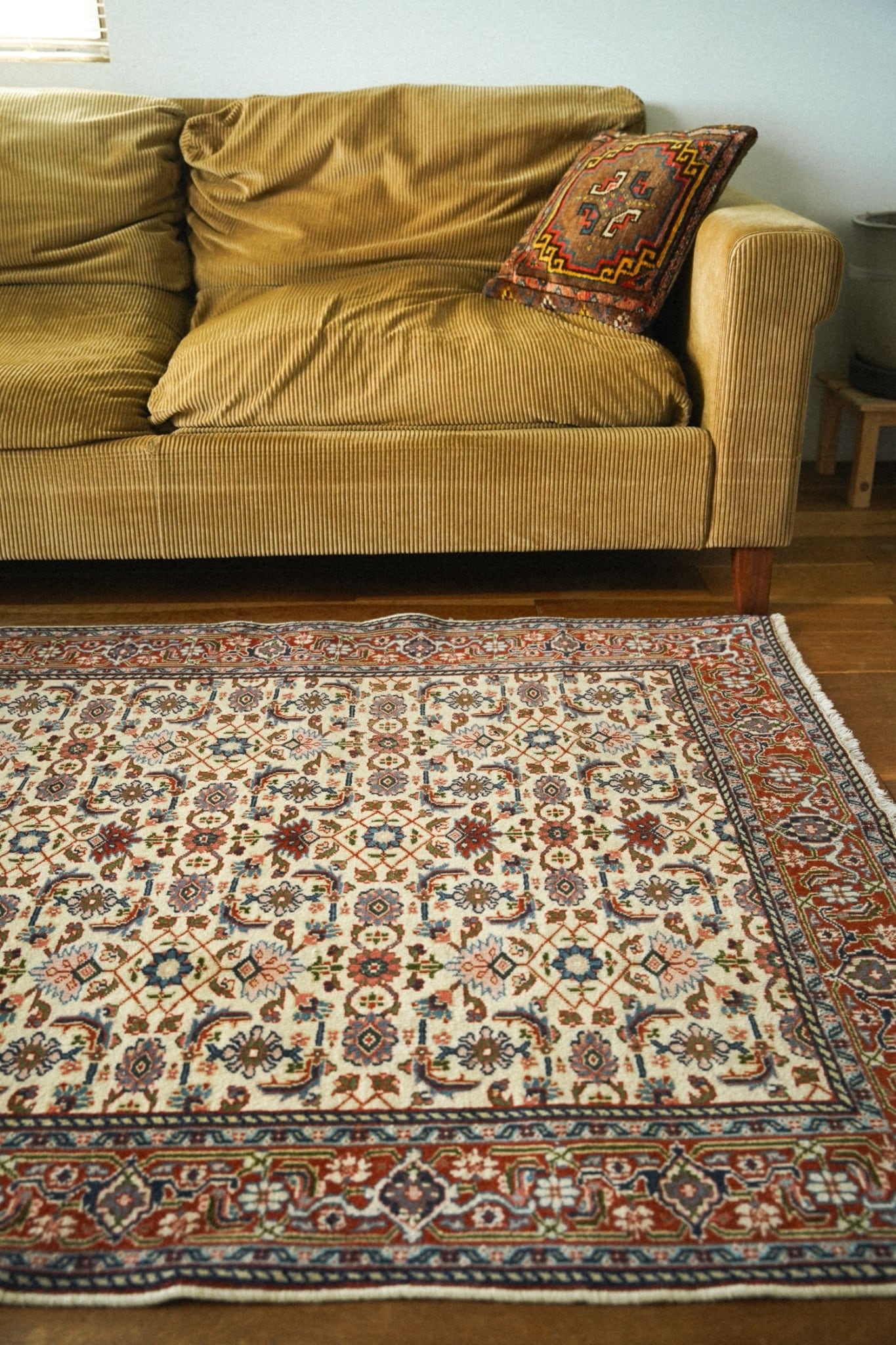 2404-Vintage Percian Ardabil rug
