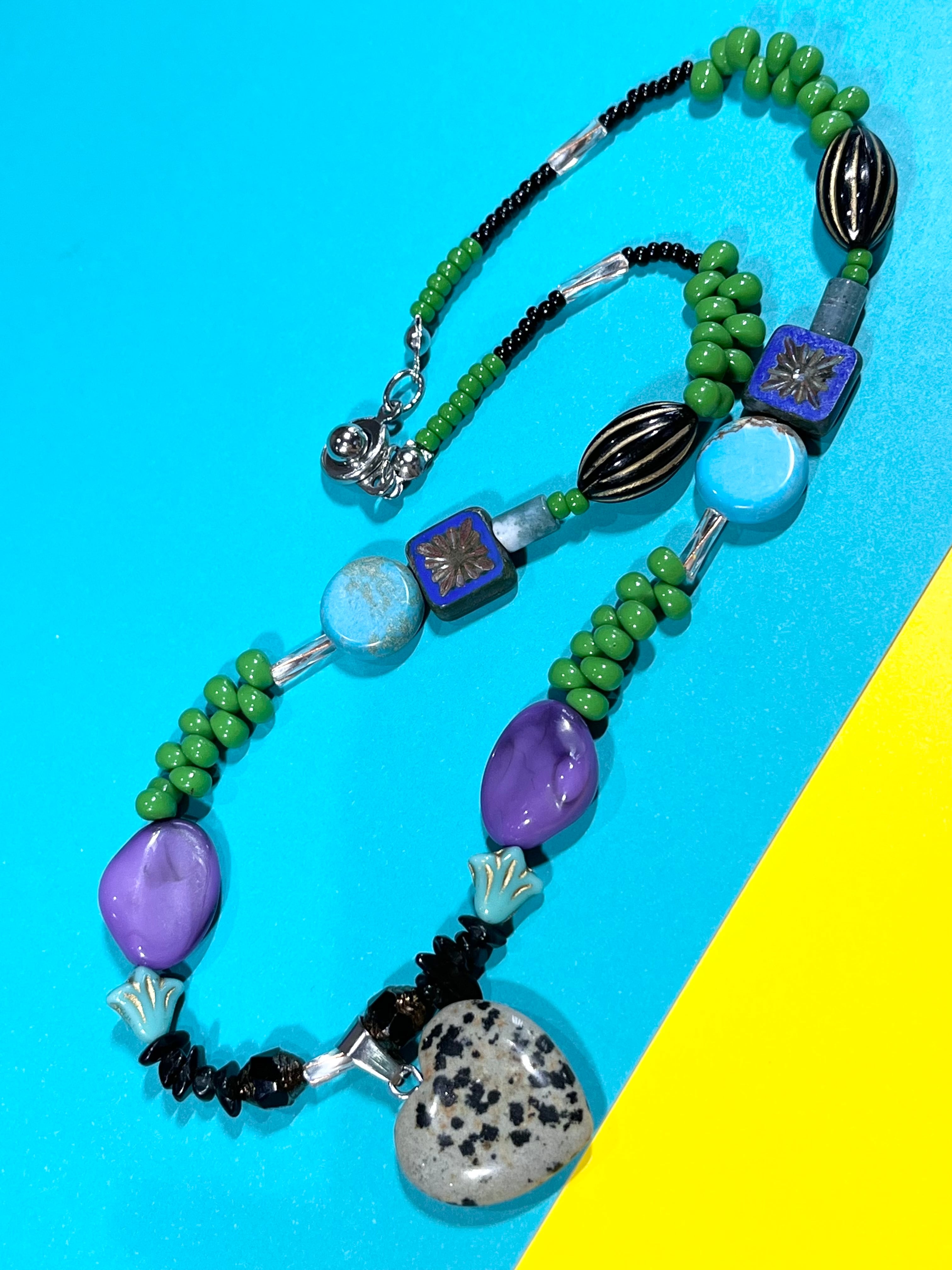 白洲千代子デザイン パール、天然石を使ったペンダントトップです。 No