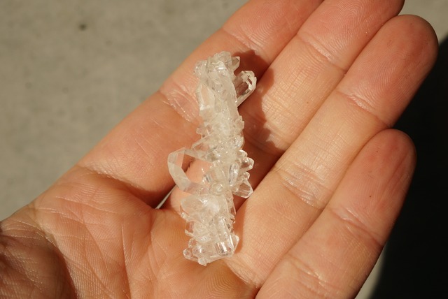 パキスタン産ファーデンクォーツ Faden Quartz 1774