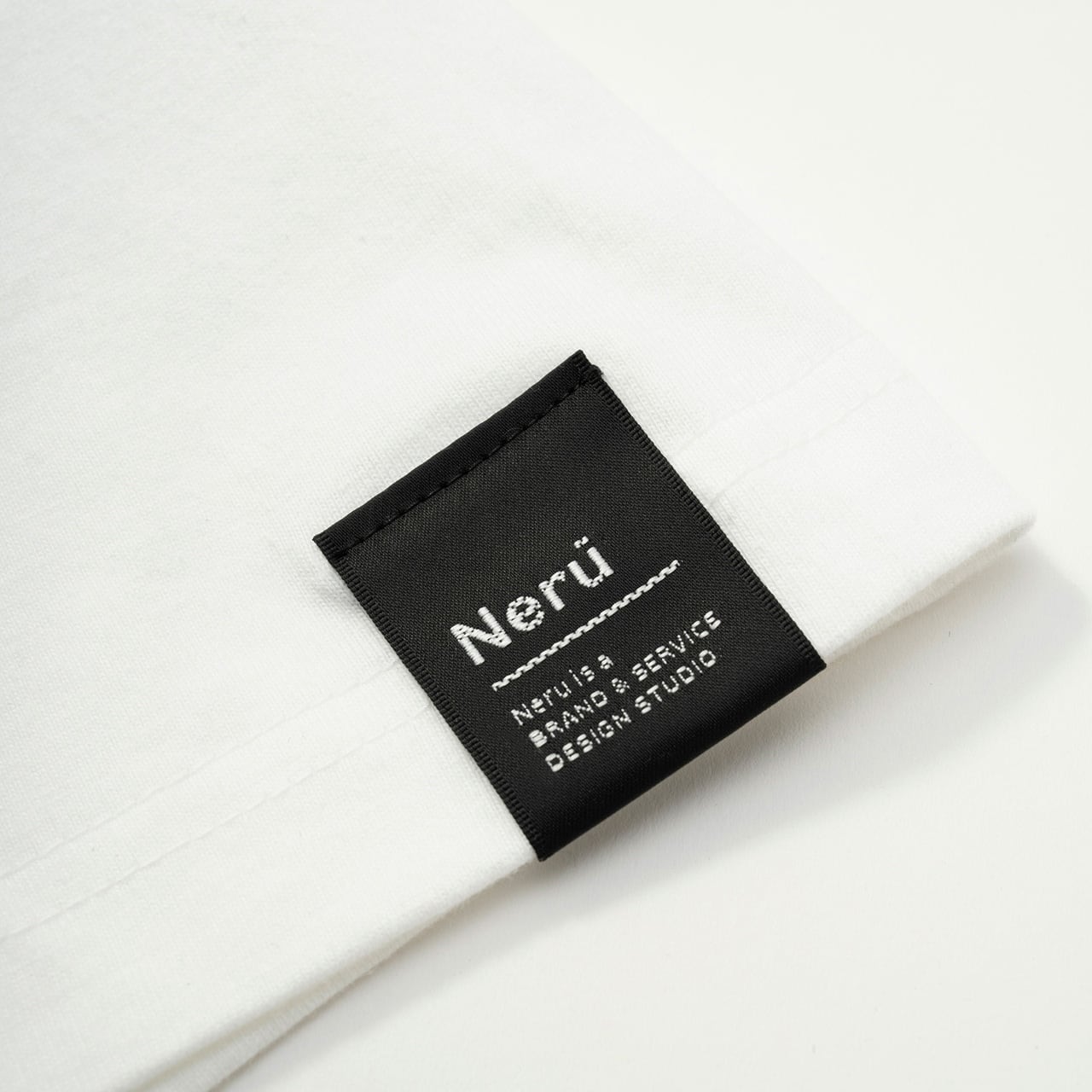 Neru Tシャツ ホワイト/ブラック Lサイズ Neru Official T-shirts | Neru THE SHOP