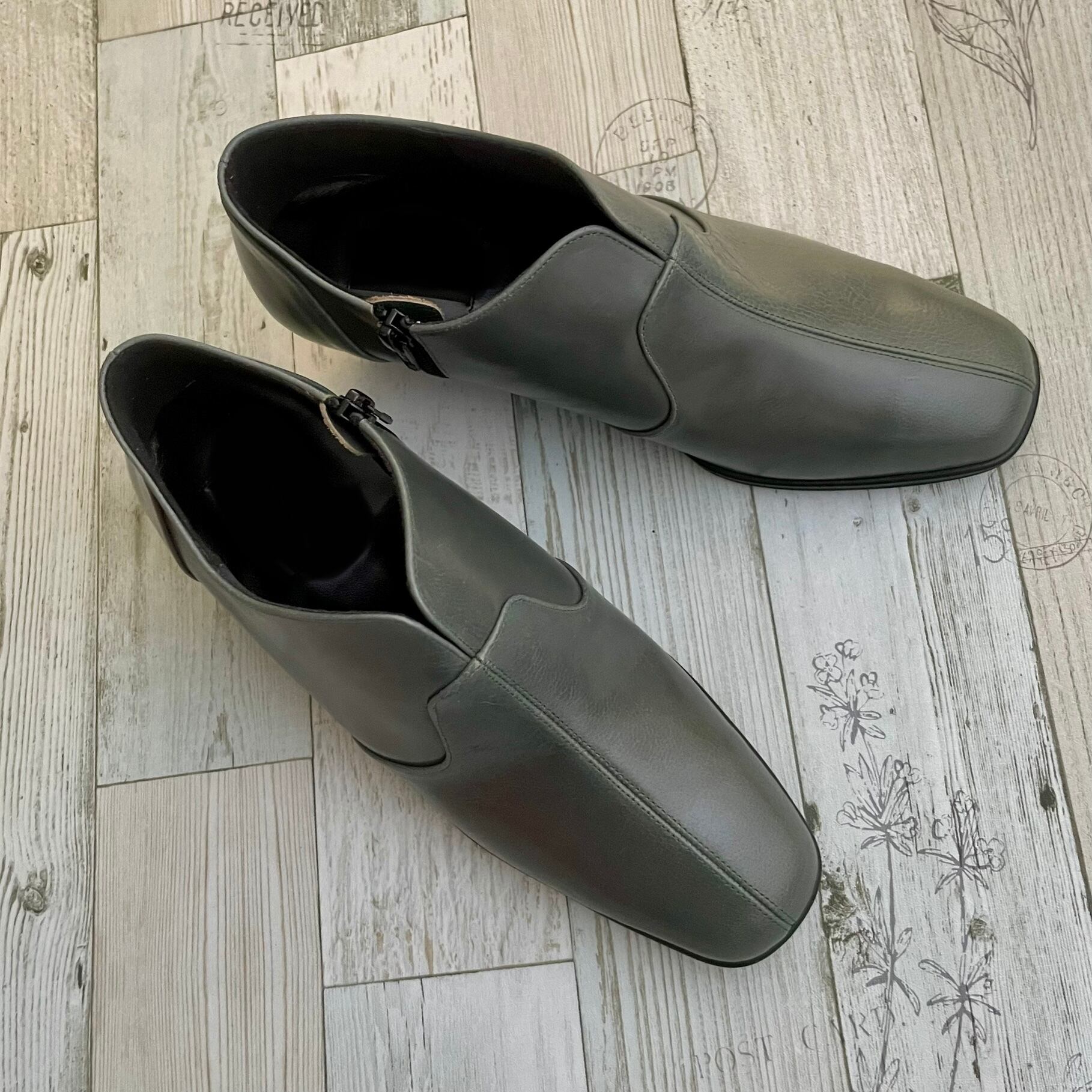 スクエアトゥブーティ