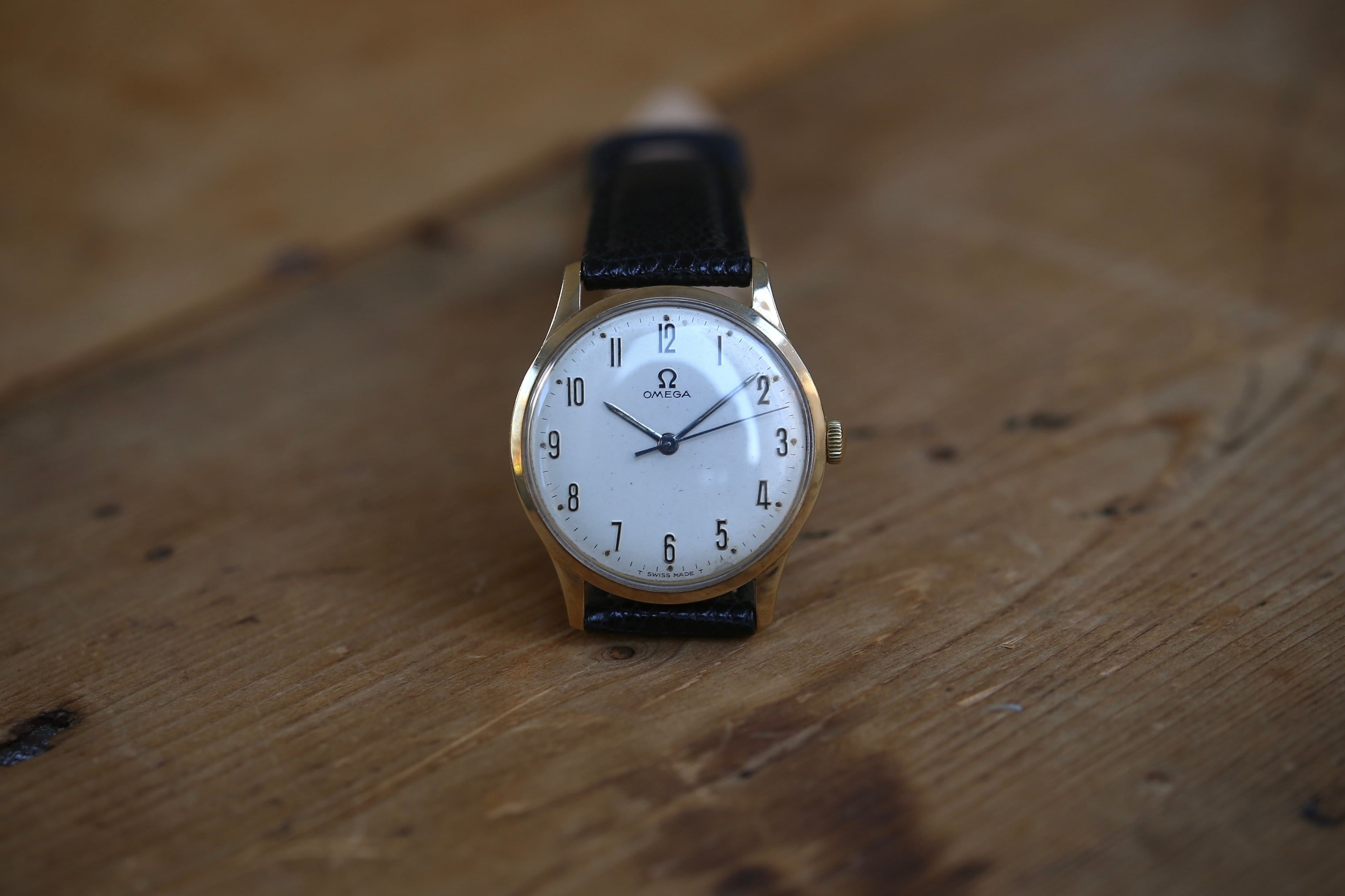 OMEGA 】1964年製 OMEGA 英国限定モデル 立体フルアラビア数字 9金無垢