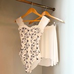 【即納】フリルトリミング アートフラワー レオタード パープル XS　L1248