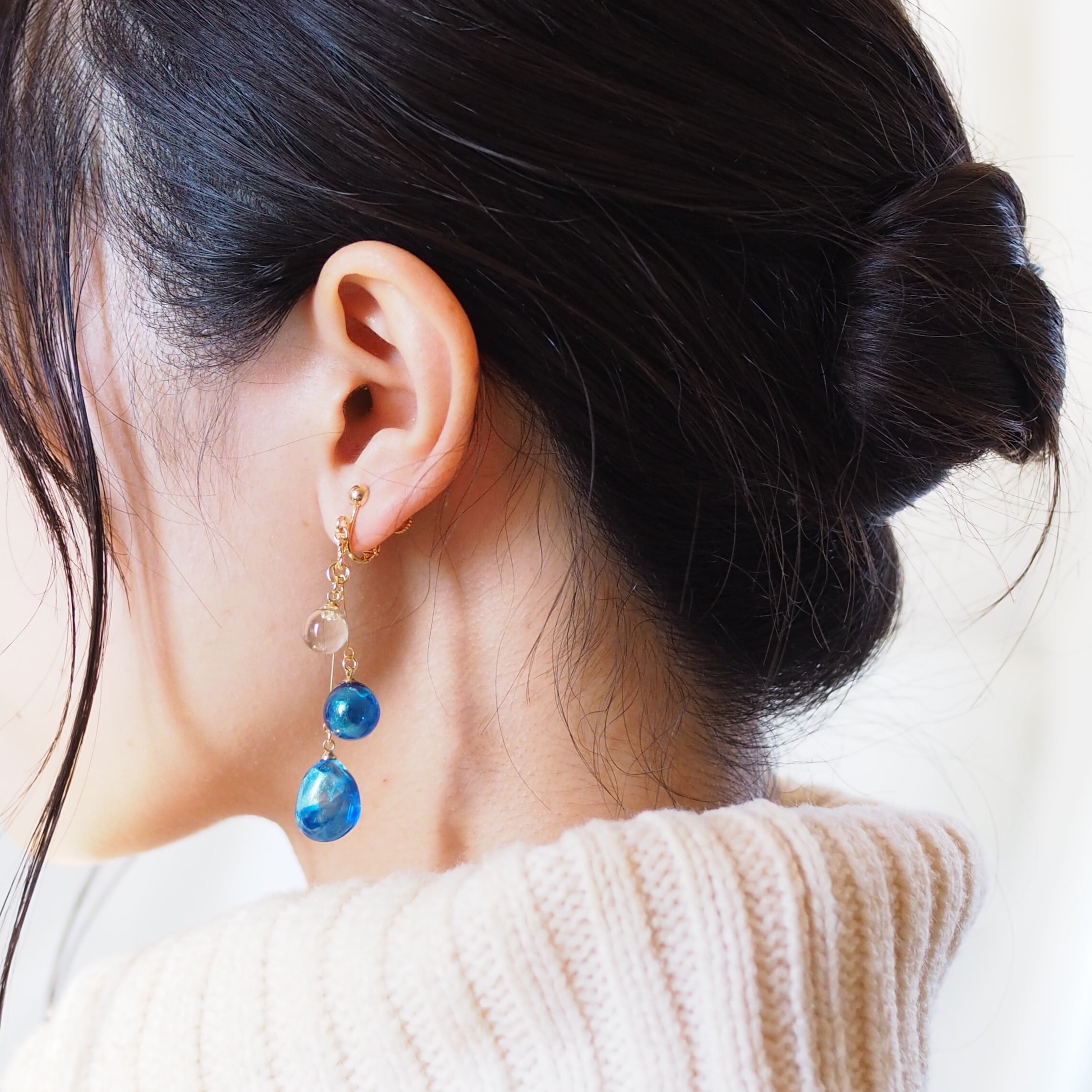 美しき青のワルツ [イヤリング / ノンホールピアス / チタンピアス