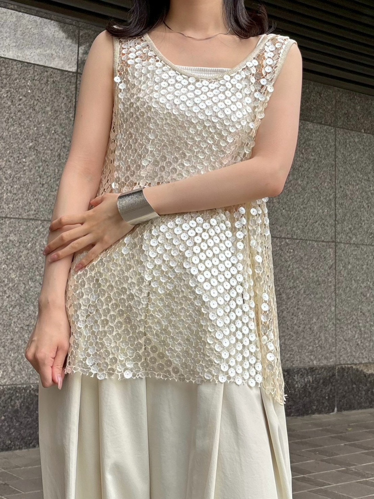 MME140BEB スパンコールノースリーブトップス