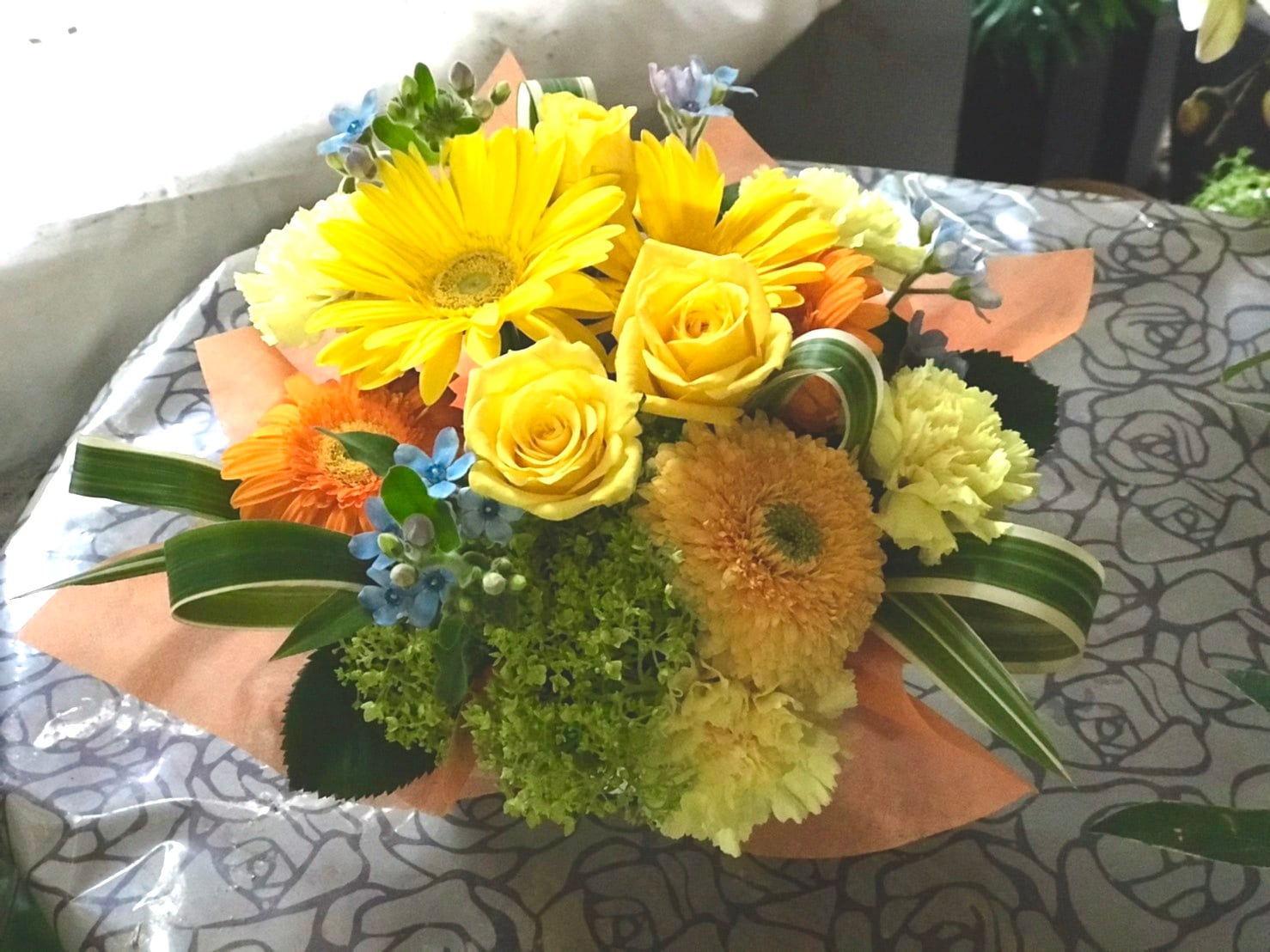 お誕生日や記念日に季節のフラワーギフト | 幕張の花屋 きらら