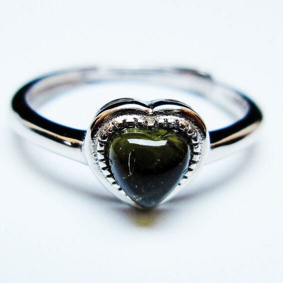 モルダバイト リング モルダウ石 指輪 ハート フリーサイズ 14号 一点物 メール便可 [M便 1/20] 199-587