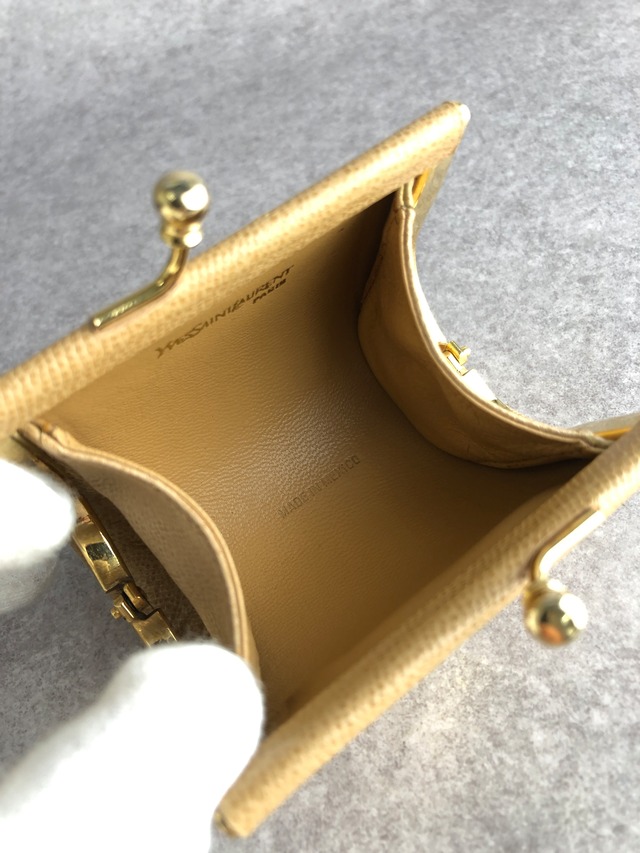 Yves Saint Laurent イヴ・サンローラン 財布 ベージュ YSL レザー がま口 コインケース vintage ヴィンテージ オールド 6fj2nf