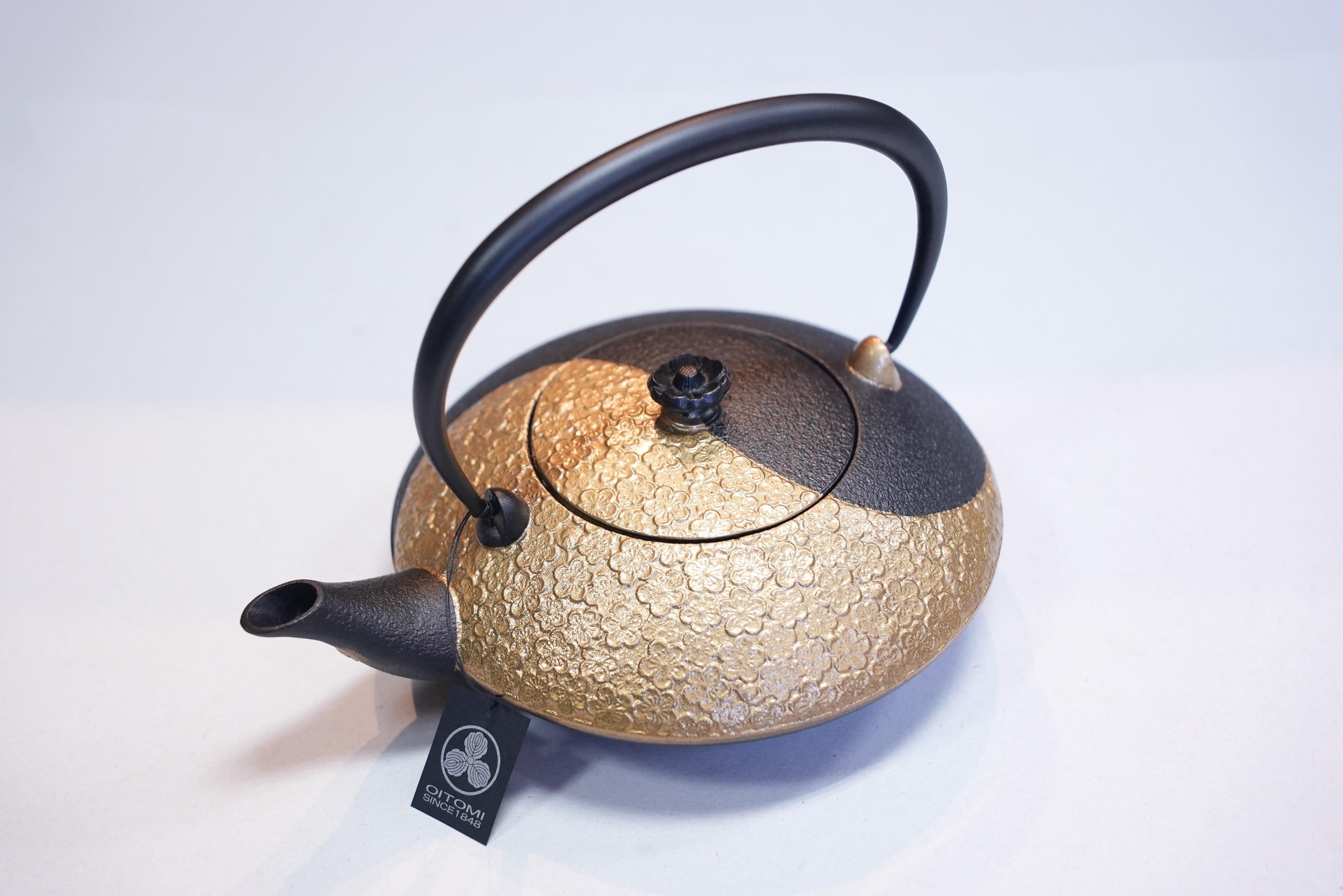 南部鉄器 鉄瓶 蔵出し 南部鉄器 鉄瓶 陰陽 黒金(クロガネ)0.75L | 1848年創業 南部